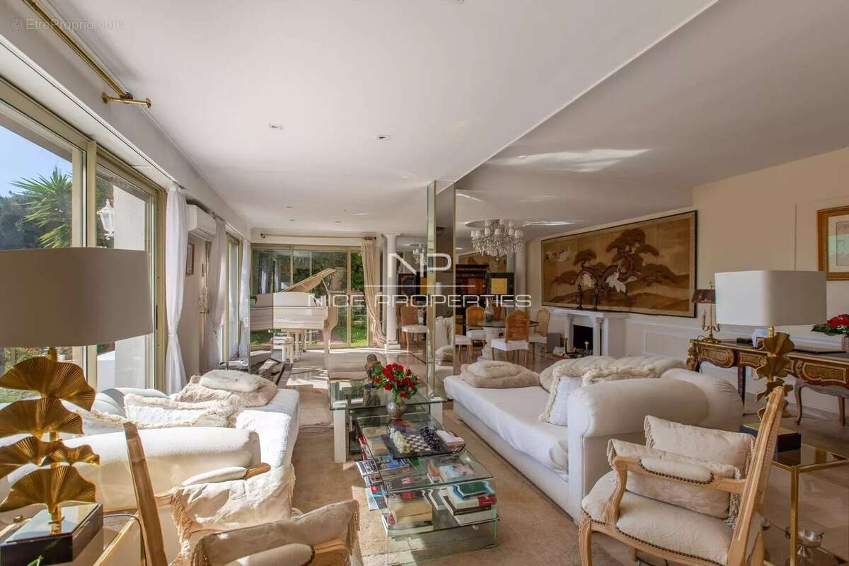 Maison à VILLEFRANCHE-SUR-MER