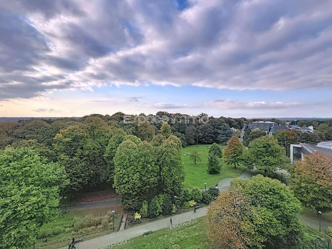 Appartement à MONT-SAINT-AIGNAN