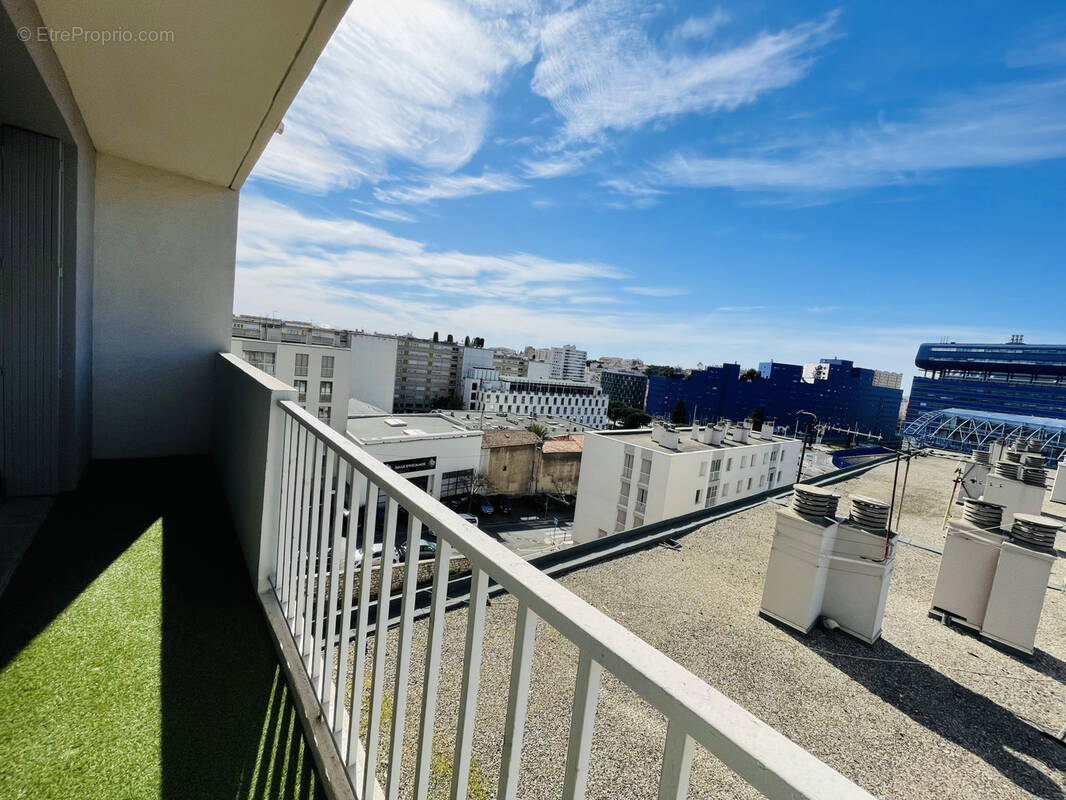 Appartement à MARSEILLE-4E