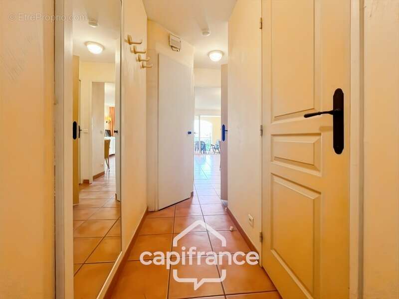 Pont royal en provence appartement de  27 m2 vue luberon une chambre meuble equipe - photo 12