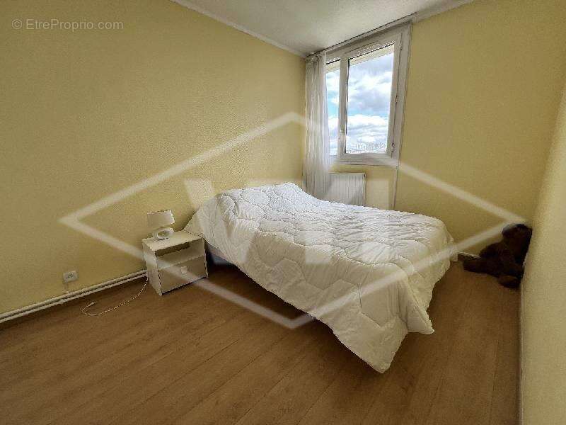 Appartement à QUINCY-SOUS-SENART