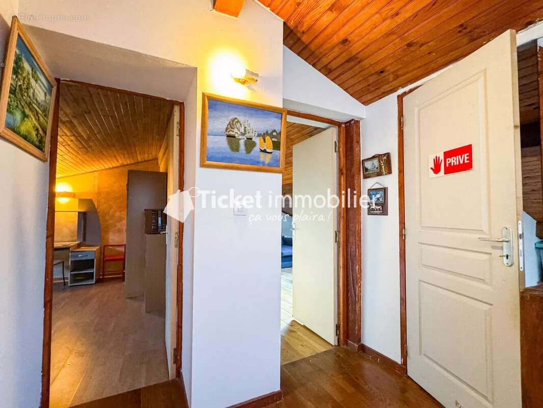 Appartement à BRUGUIERES