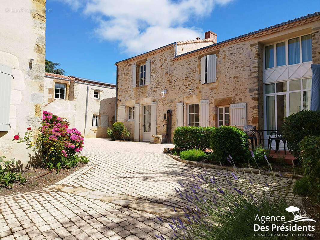 Maison à TALMONT-SAINT-HILAIRE