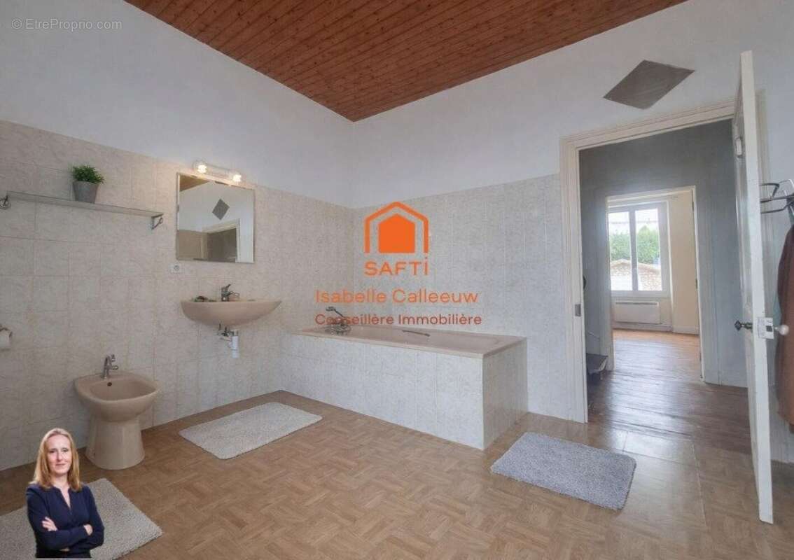 Photo 8 - Maison à MONTMOREAU-SAINT-CYBARD