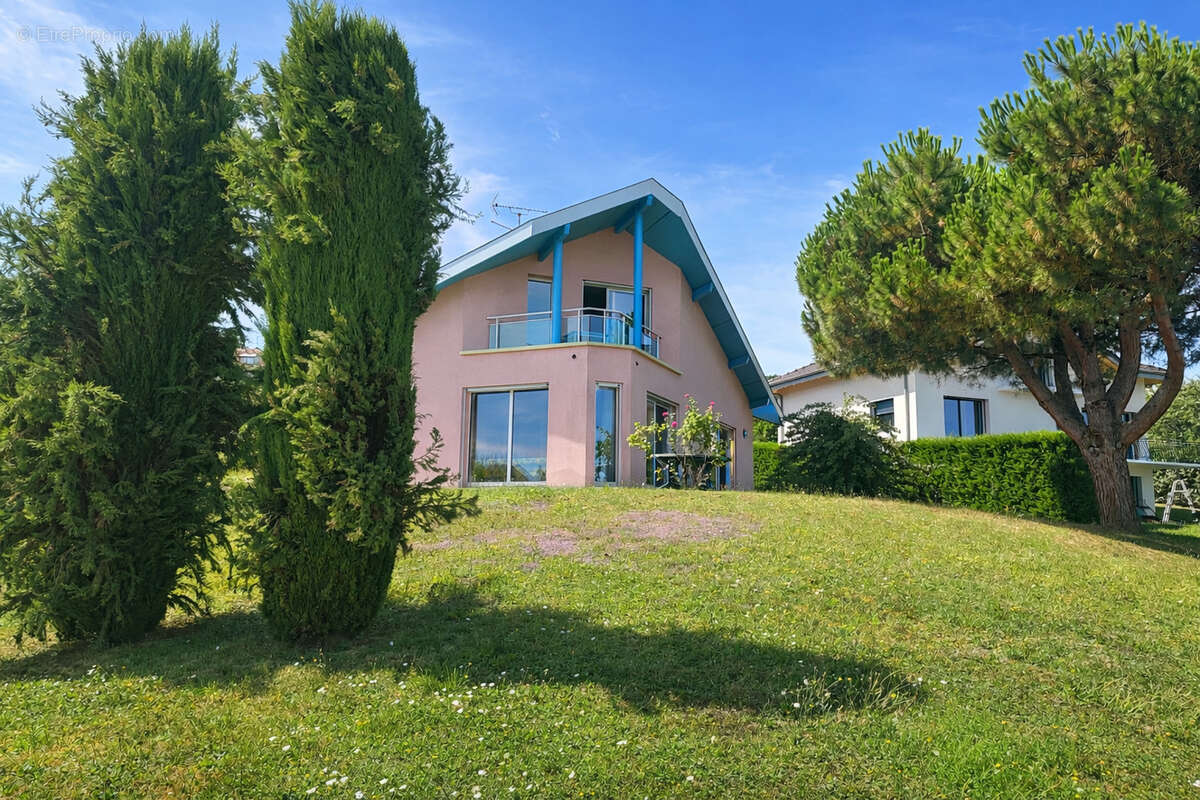 Maison à NEUVECELLE