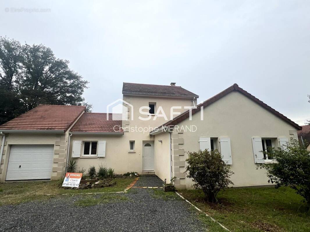 Photo 1 - Maison à CHATELLERAULT