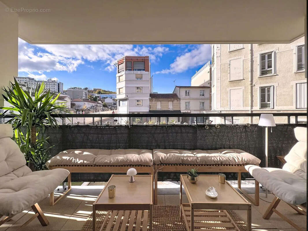 Appartement à SURESNES