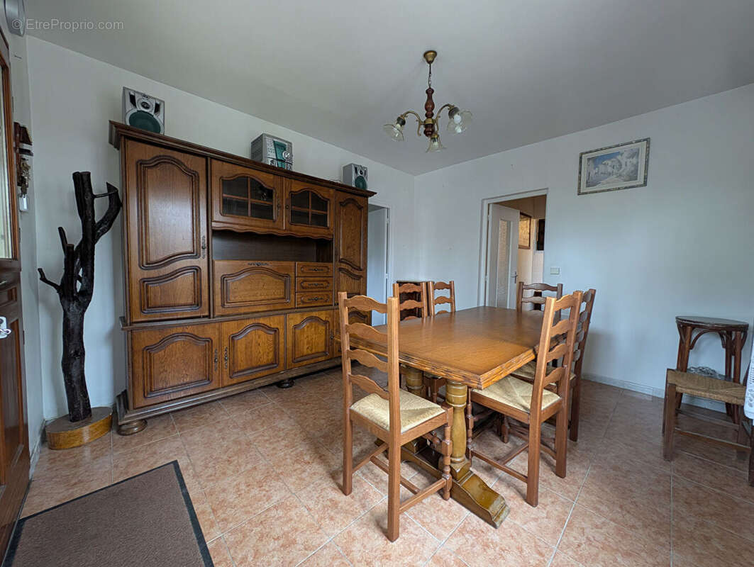 Appartement à SARTROUVILLE