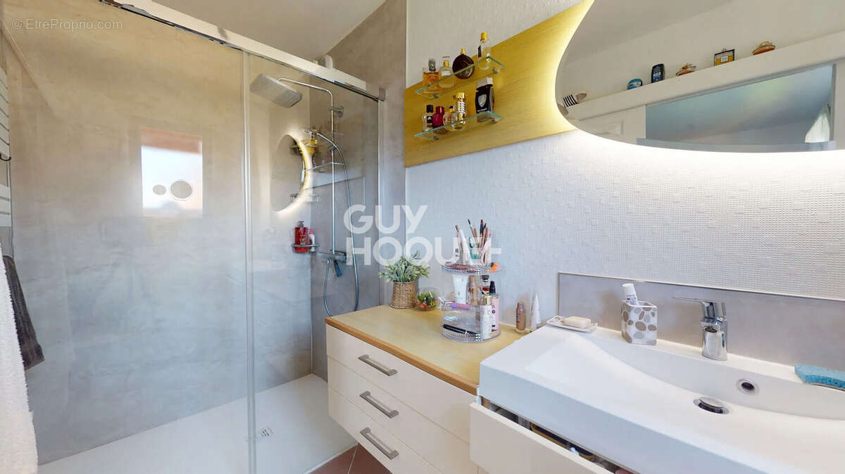 Maison à PORT-SUR-SAONE