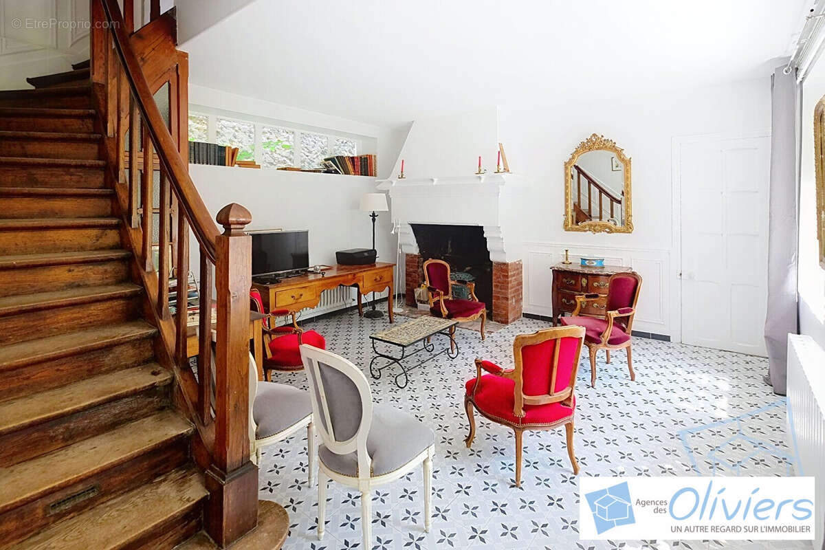 Maison à SENLISSE