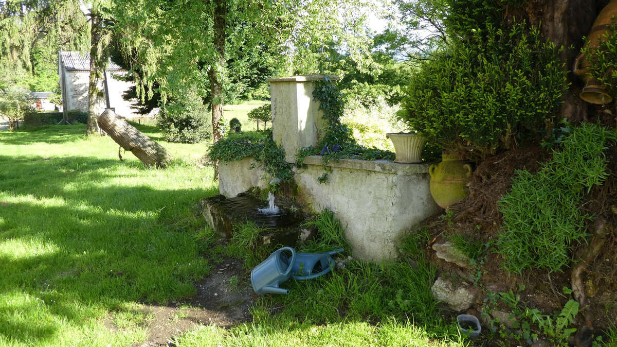 Maison à LA CROISILLE-SUR-BRIANCE