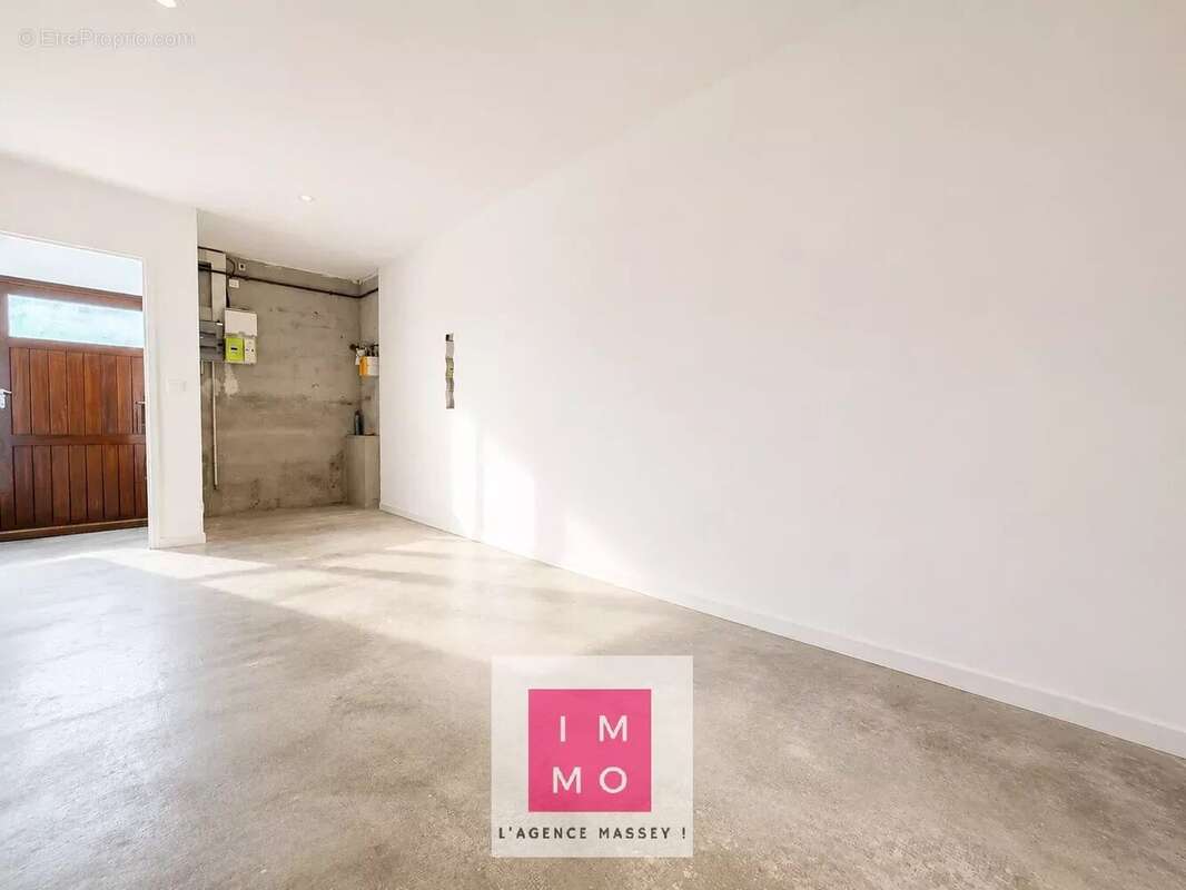 Maison familiale sur deux niveaux – 3 /4  chambres, double garage - photo 15
