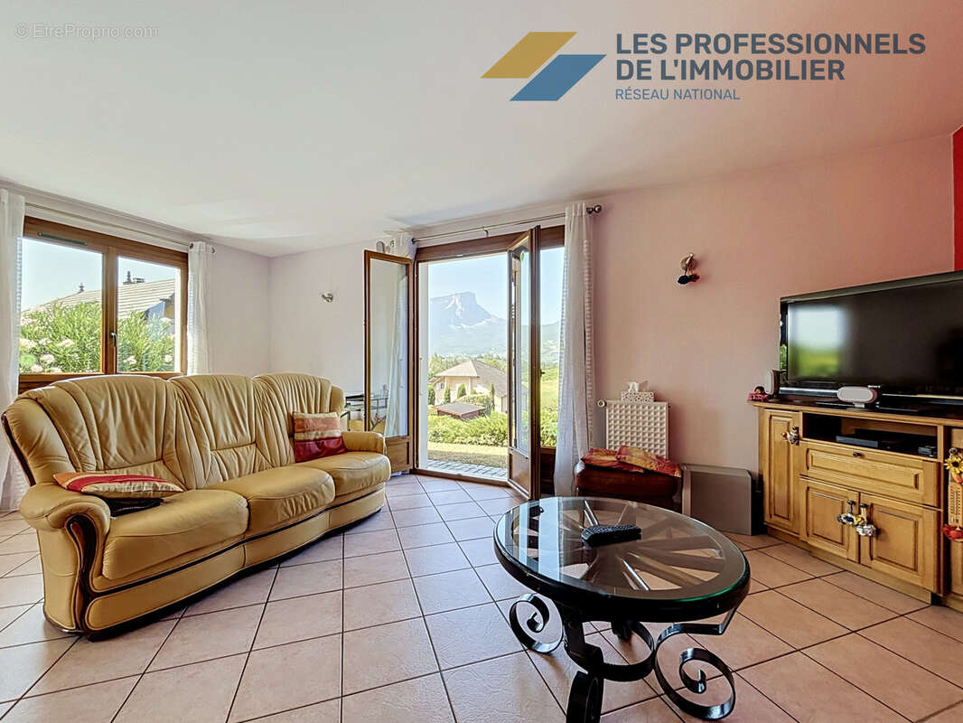 Maison traditionnelle de plain-pied de 129,25 m2 habitable, sur un terrain de 1 760 m2 - photo 5