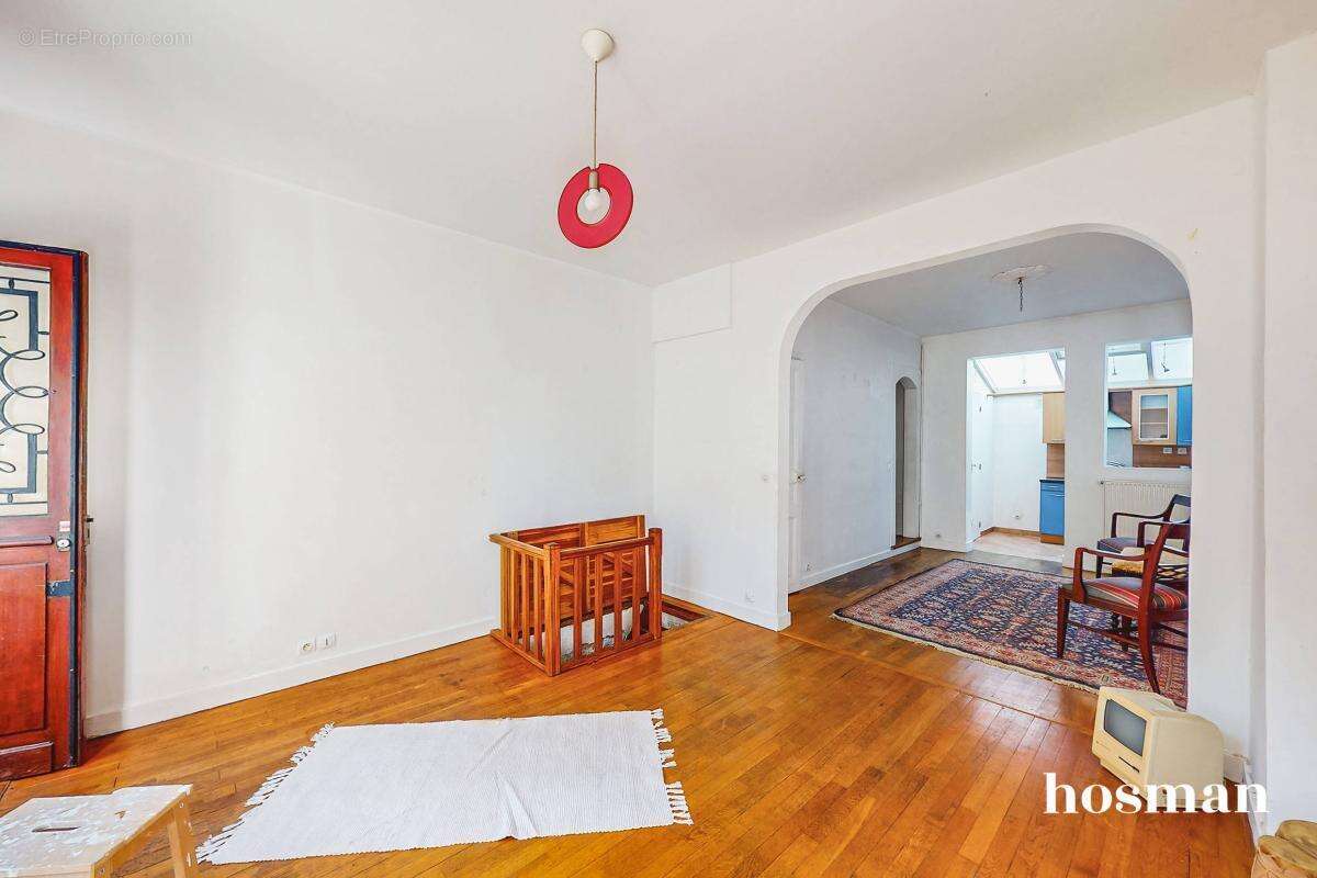 Maison à PARIS-19E
