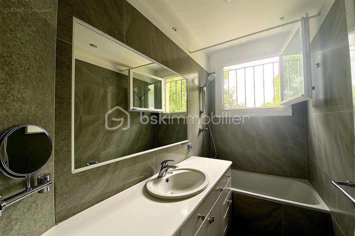 Appartement à BOUGIVAL