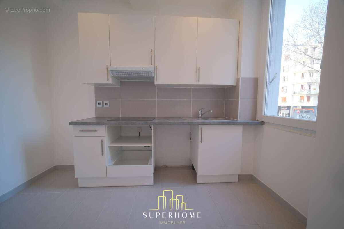 Appartement à MARSEILLE-4E