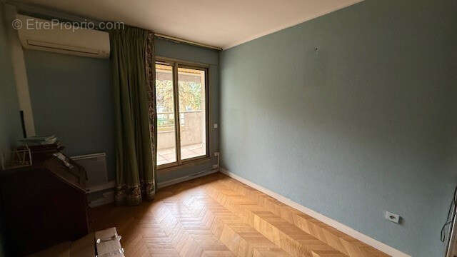 Appartement à LEVALLOIS-PERRET