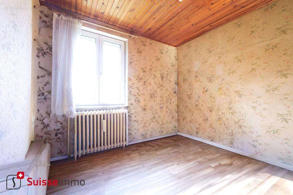 Maison à GRAND-CHARMONT