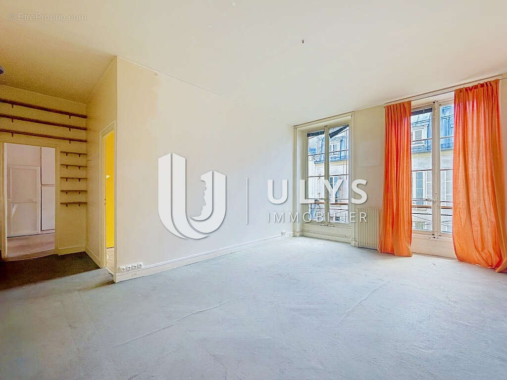 Appartement à PARIS-2E