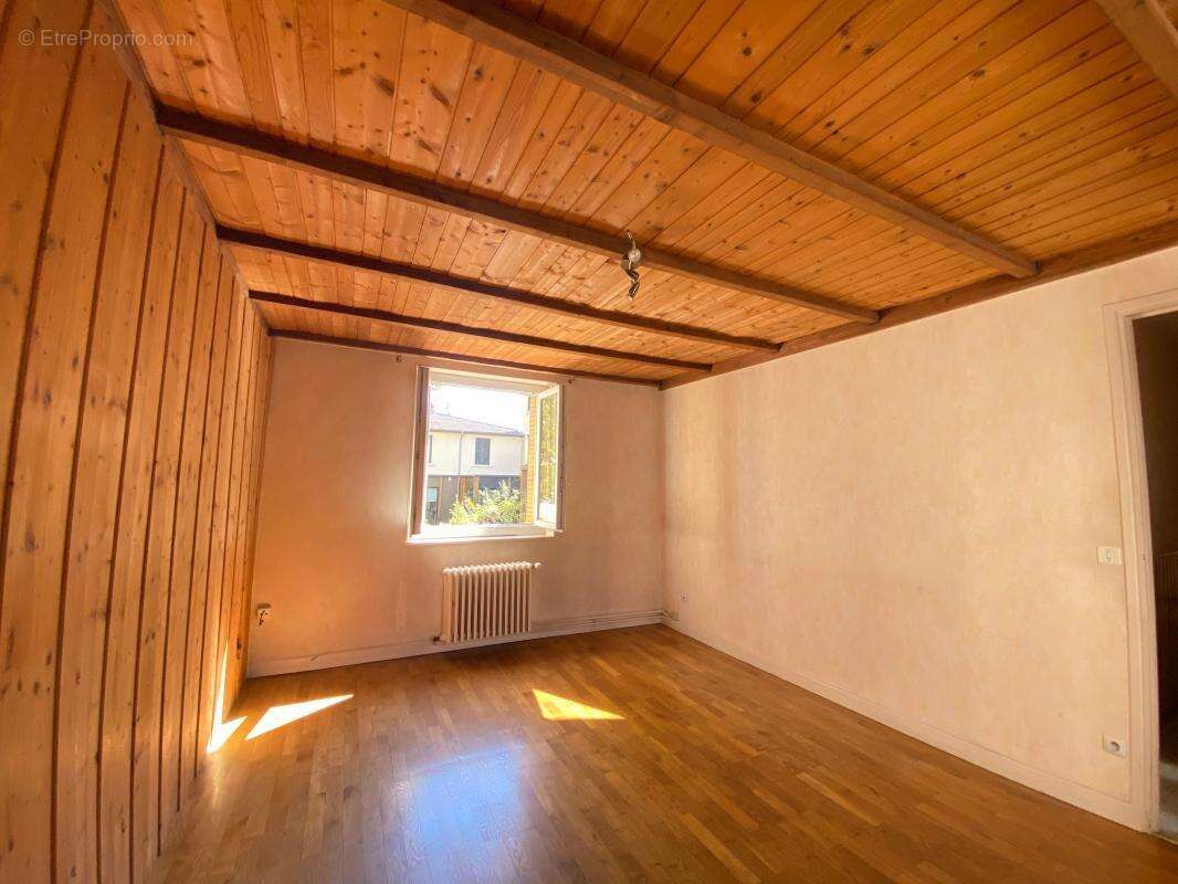 Appartement à FONTAINES-SUR-SAONE