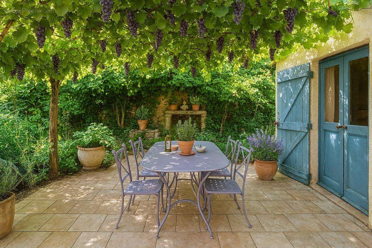 Maison à MEYRARGUES