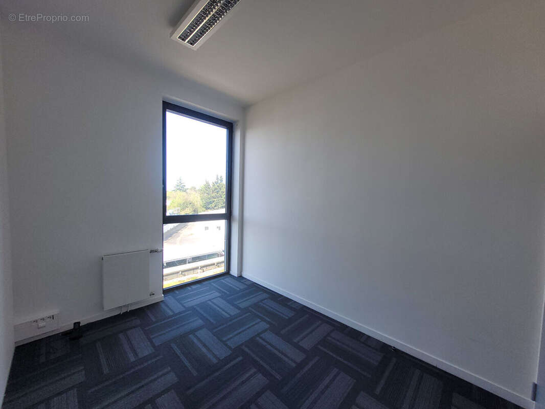 Commerce à SAINT-SEBASTIEN-SUR-LOIRE