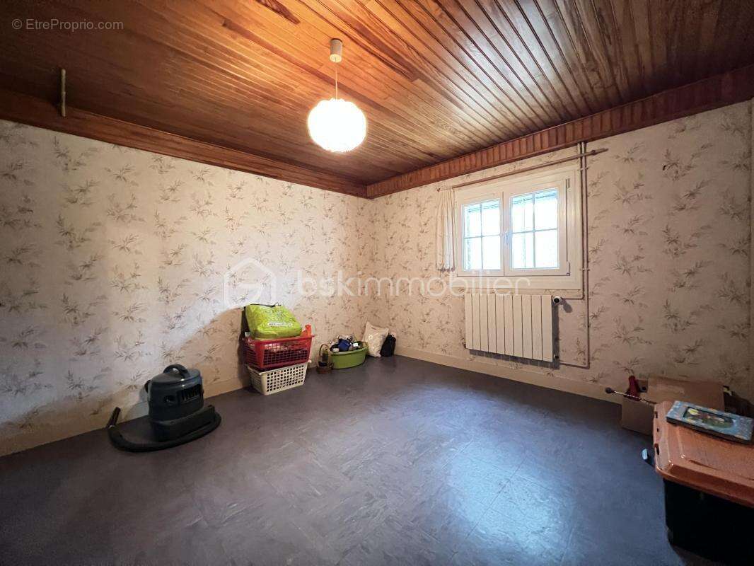 Maison à CHEMILLY-SUR-YONNE