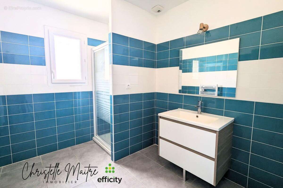 Maison 77 m² à Arles  - photo 10