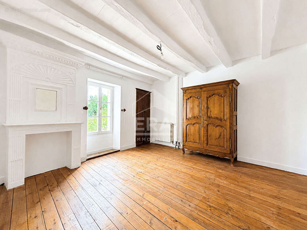 Maison 229m² à roullet-saint-estèphe - photo 10