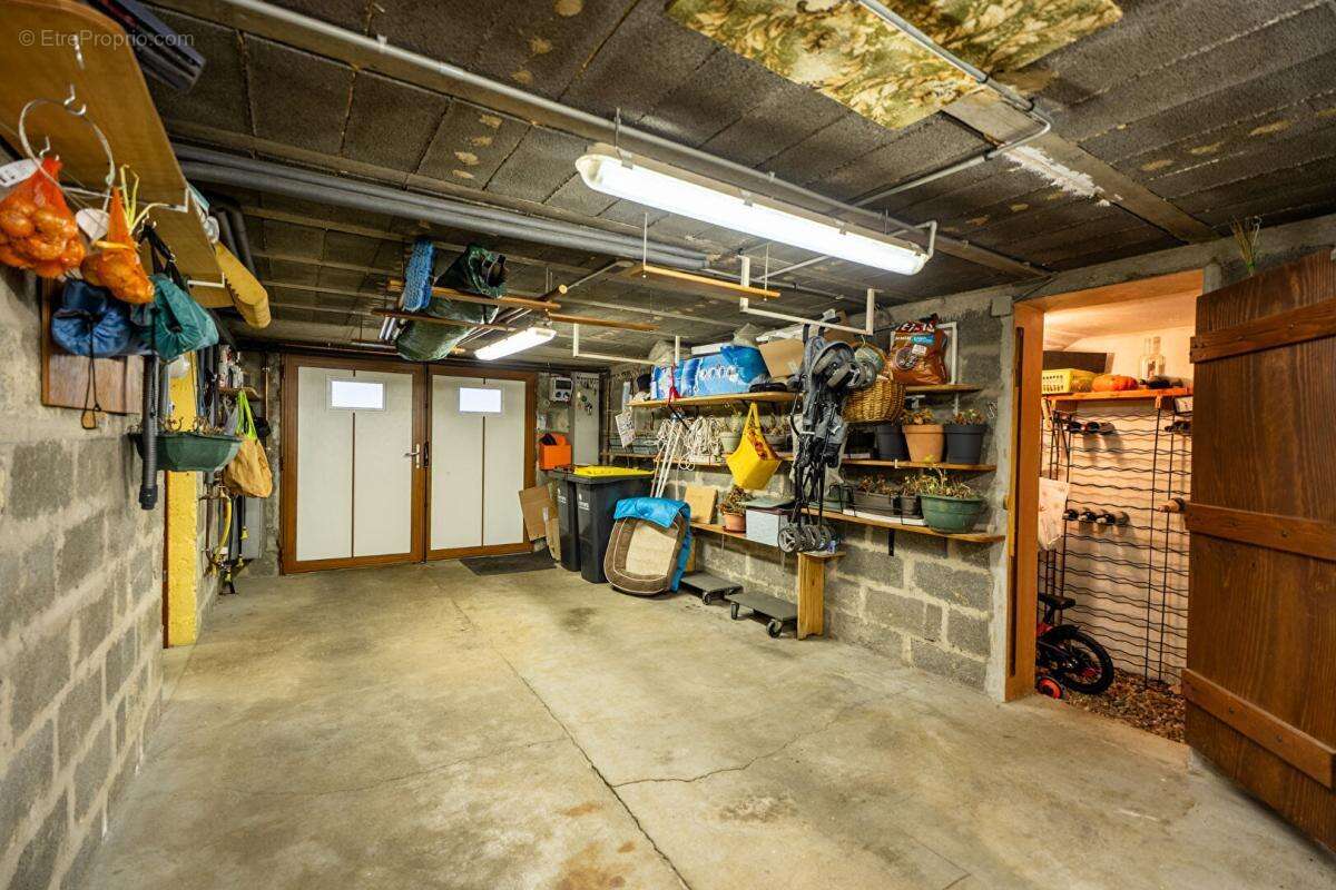 Maison à VARENNES-VAUZELLES