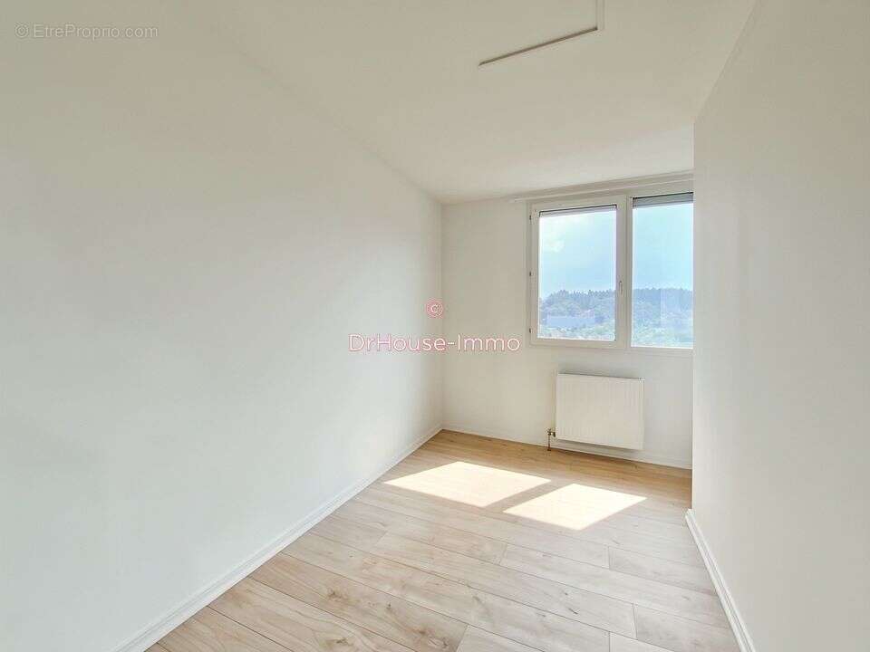 Appartement 78 m² à Firminy  - photo 5