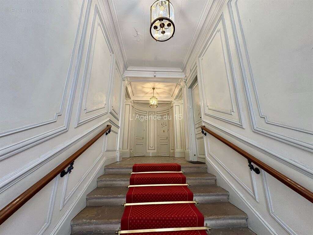 Appartement à PARIS-15E