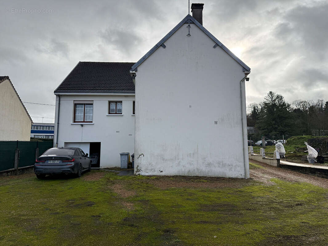 Maison à AREINES