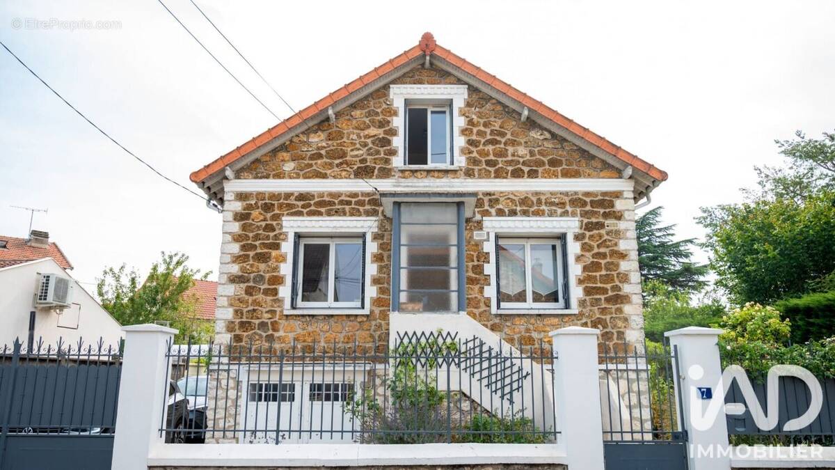 Photo 1 - Maison à VIRY-CHATILLON