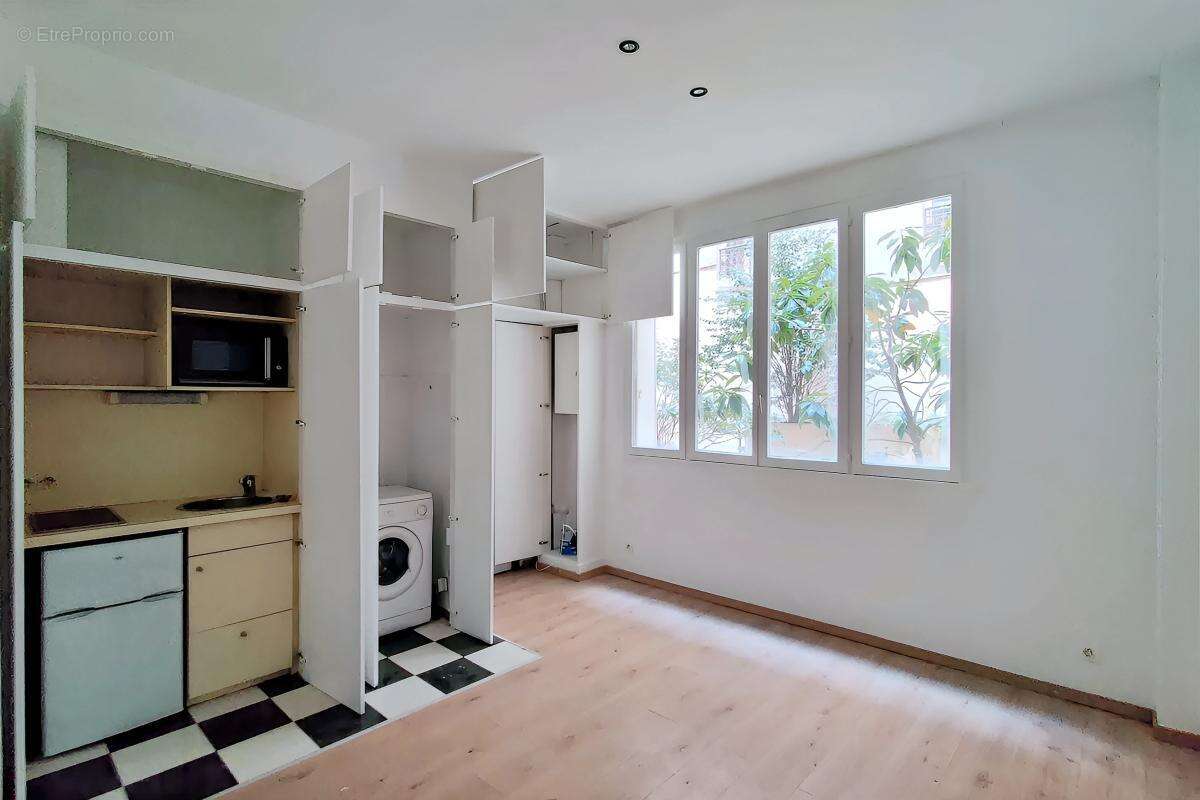Appartement à PARIS-2E