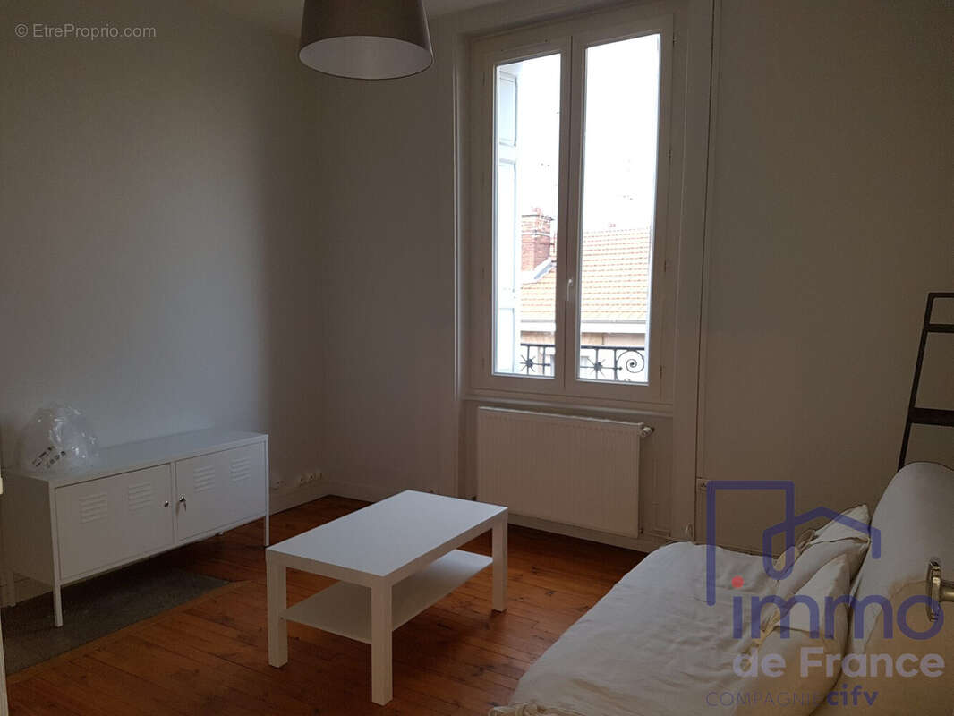 Appartement à SAINT-ETIENNE