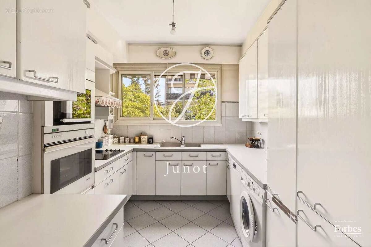 Appartement à VILLE-D'AVRAY
