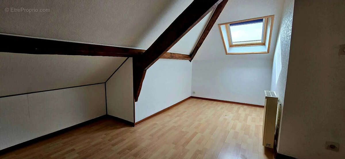 Appartement à LES DAMPS