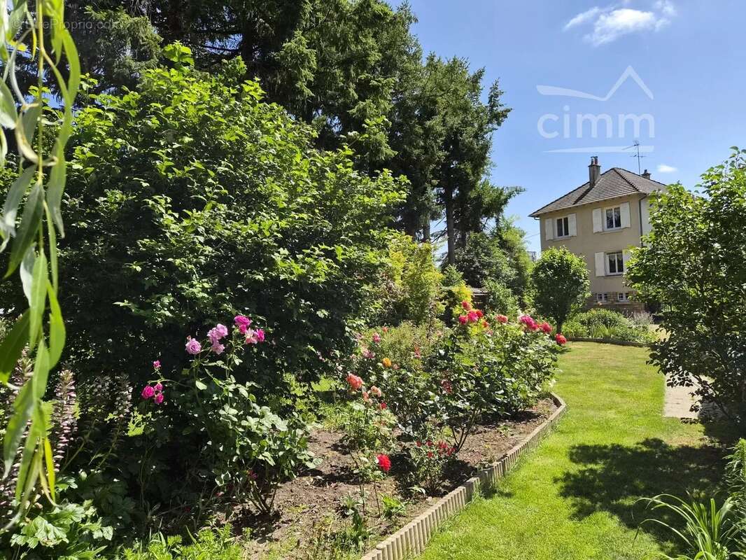 Maison 5 pièces dont 3 chambres, 87m² sur terrain de 994m². - photo 2