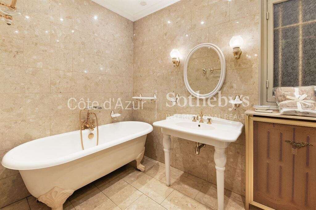 Nice Carré d’Or - Appartement rénové 64 m² dans l’Hôtel Negresco - photo 13