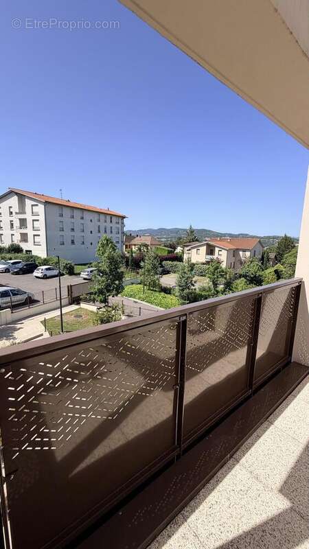 Photo 2 - Appartement à LA TOUR-DE-SALVAGNY