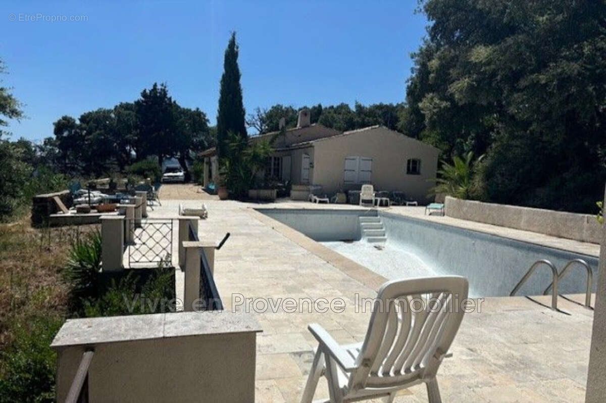 Maison à LA GARDE-FREINET