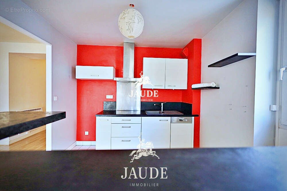 A vendre spacieux appartement place de jaude - photo 4