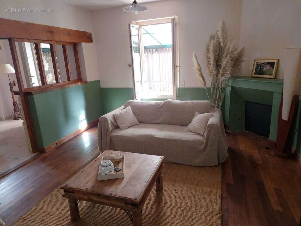 Maison à SAINT-LANGIS-LES-MORTAGNE