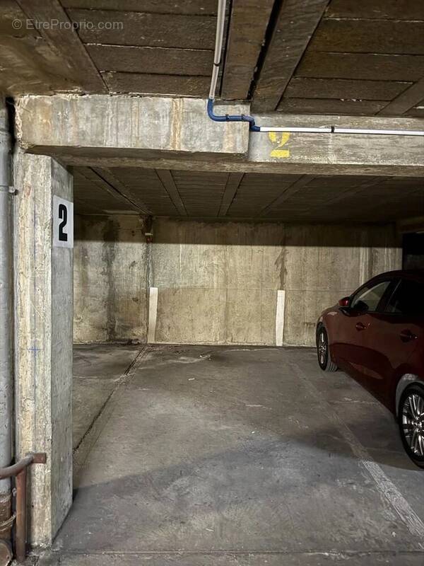 Parking à PARIS-19E