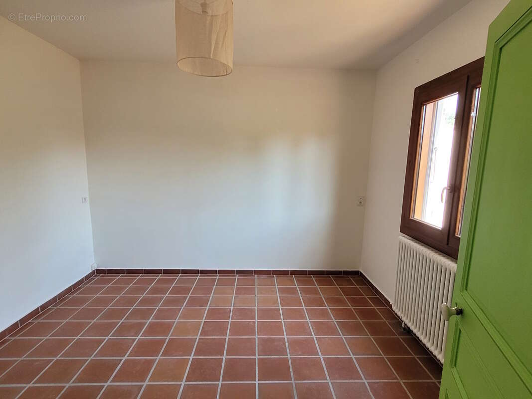 Maison à SAINT-CHINIAN