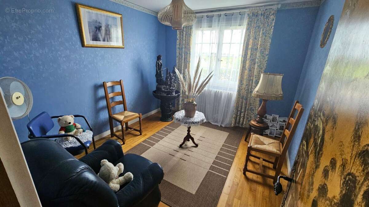 Maison à HOUDAN