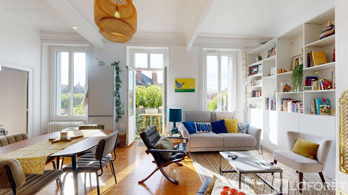 Appartement à MOULINS