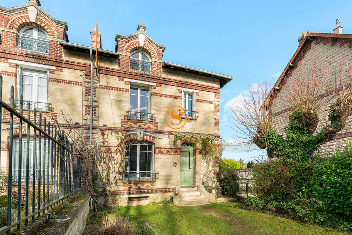 Maison à ORRY-LA-VILLE