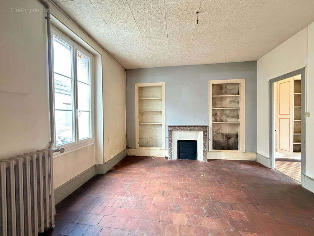 Appartement à BROU